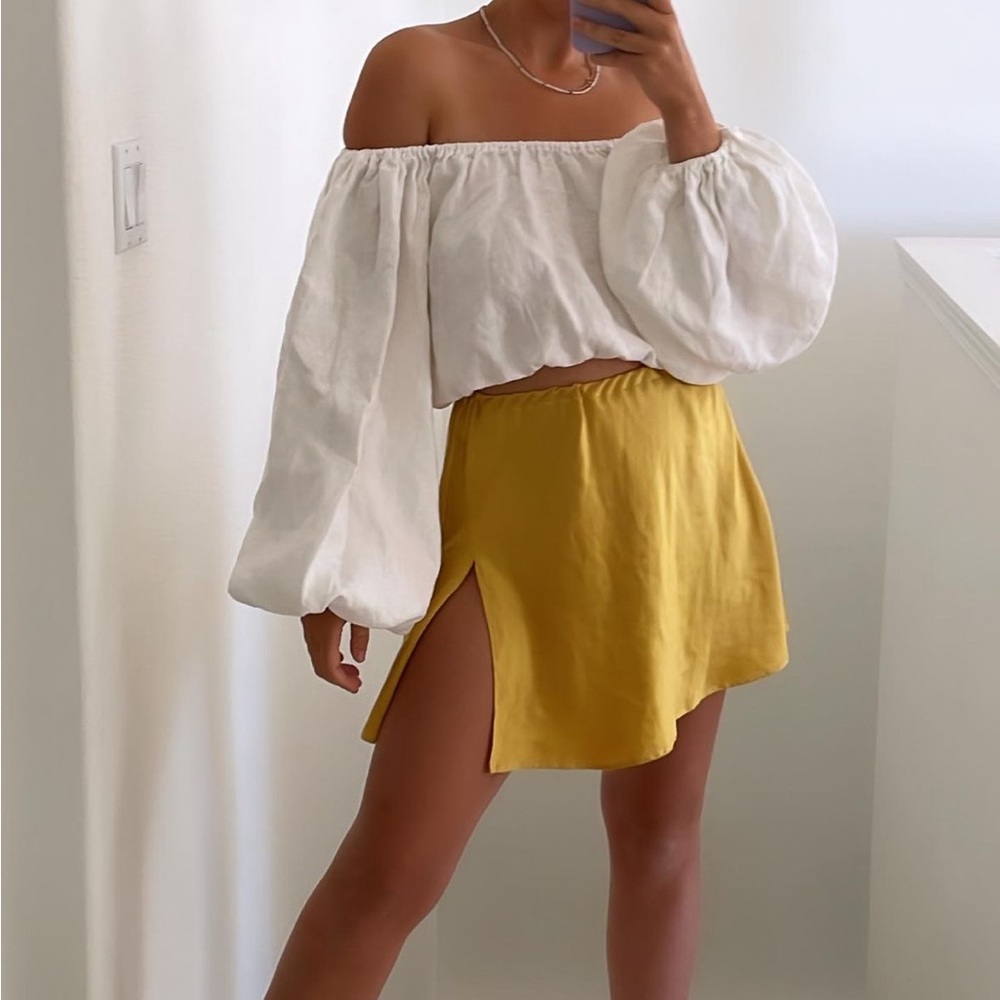 Honeydove 100% linen crop puff sleeve top